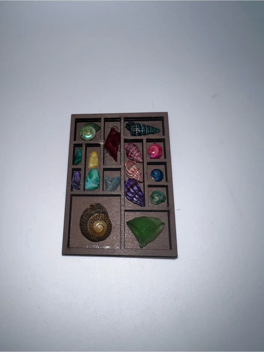 Miniature trinket shelf shell theme